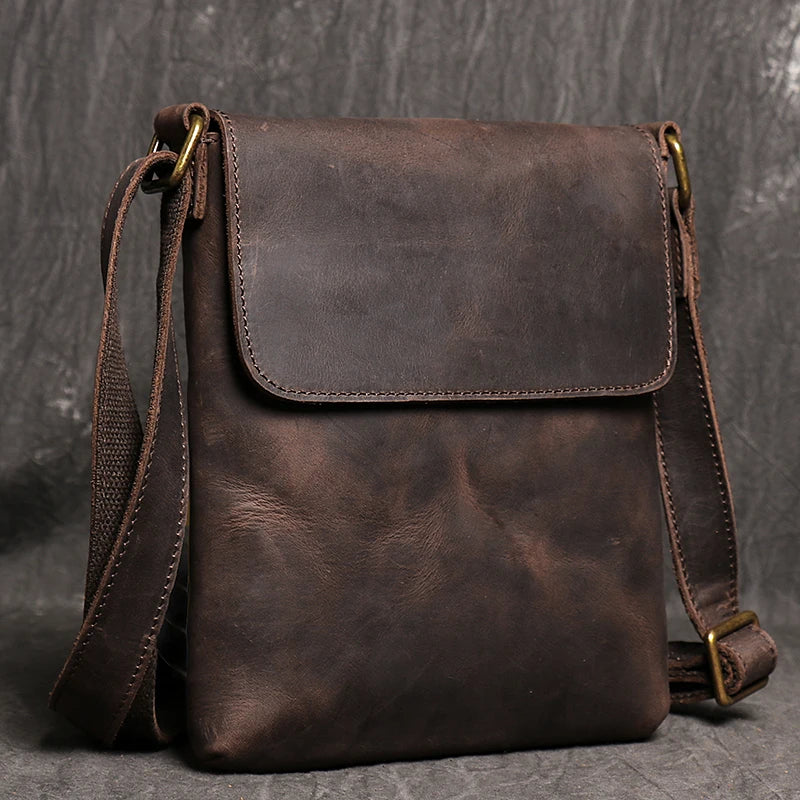 Leather Crossbody Bag – Compact Messenger with Adjustable Strap