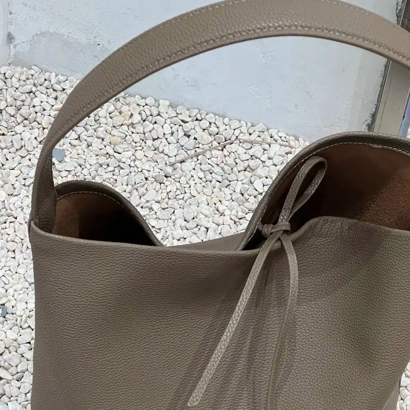 Black Leather Bucket Tote - Small | KQ Premium