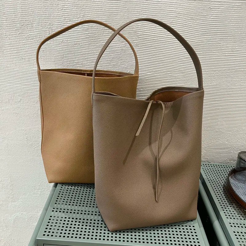 Black Leather Bucket Tote - Small | KQ Premium