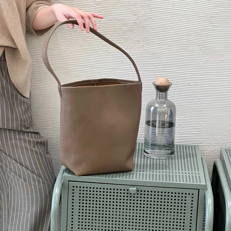 Black Leather Bucket Tote - Small | KQ Premium