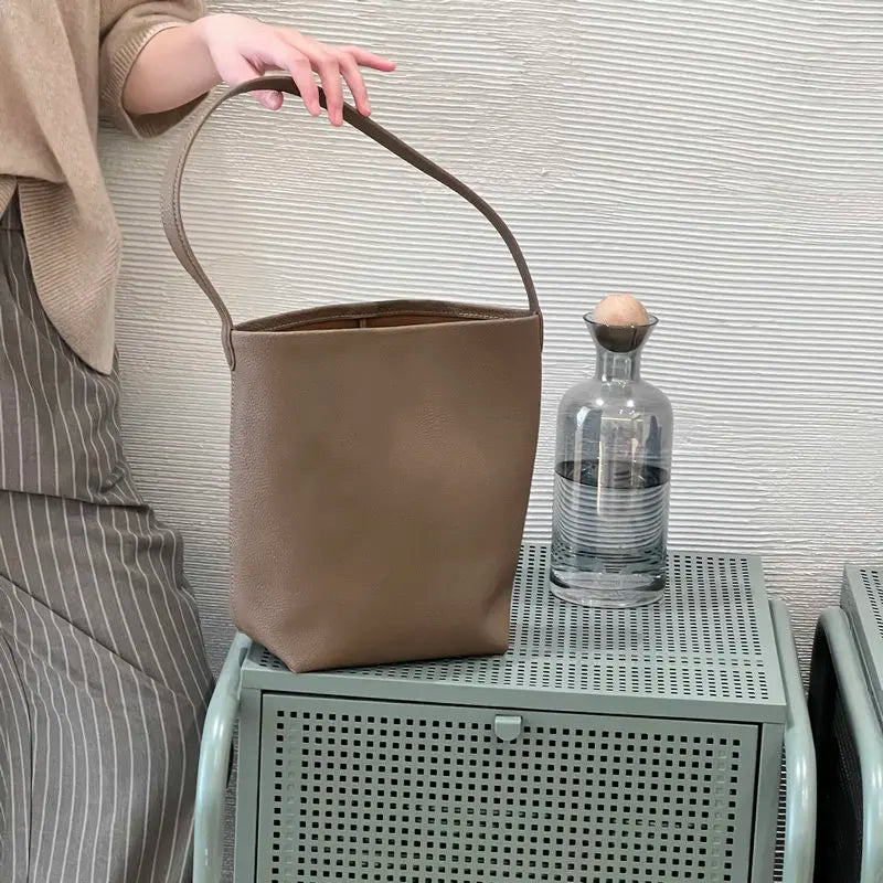 Black Leather Bucket Tote - Small | KQ Premium