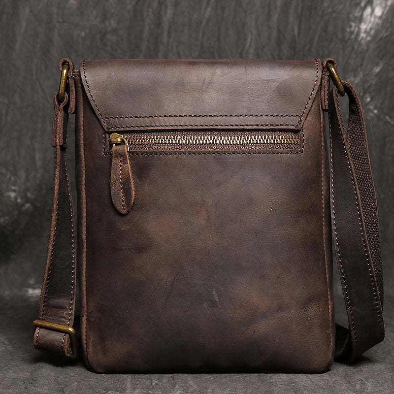 Leather Crossbody Bag – Compact Messenger with Adjustable Strap