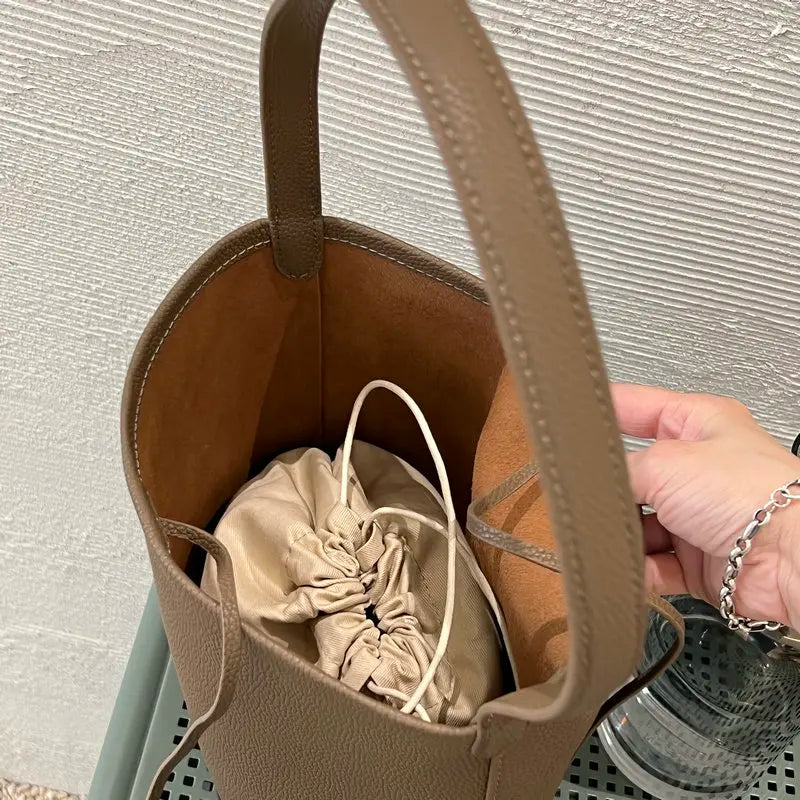 Black Leather Bucket Tote - Small | KQ Premium